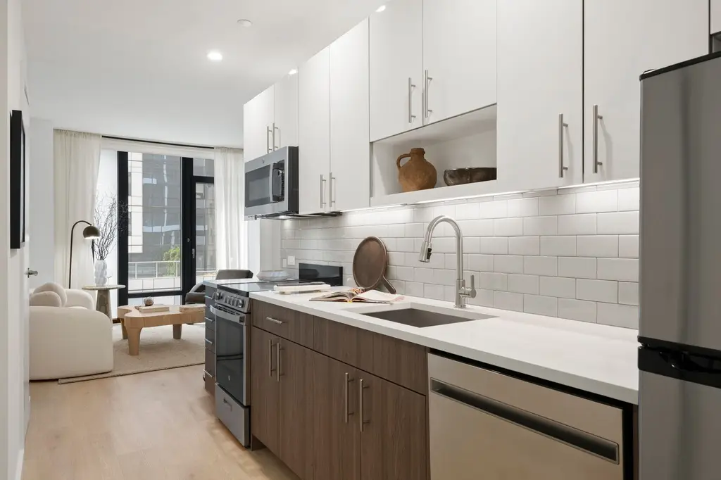 111 Willoughby 04 1024