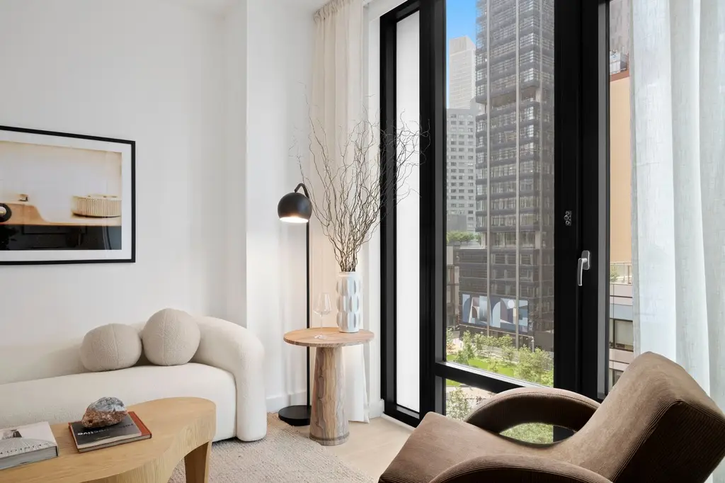 111 Willoughby 07 1024