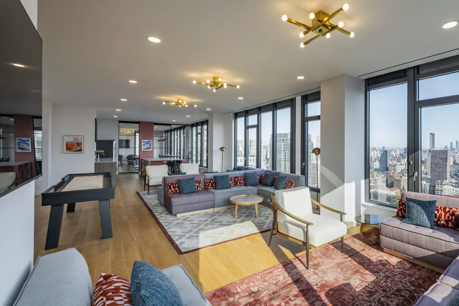 2025AV44 041 cropped